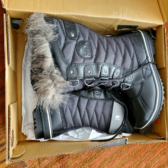Sorel Shoes - Sorel Women winter boots 6.5